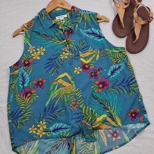 BeachLunchLounge Paradise Teal Sleeveless Button-Up | Tropical Print | M NWT